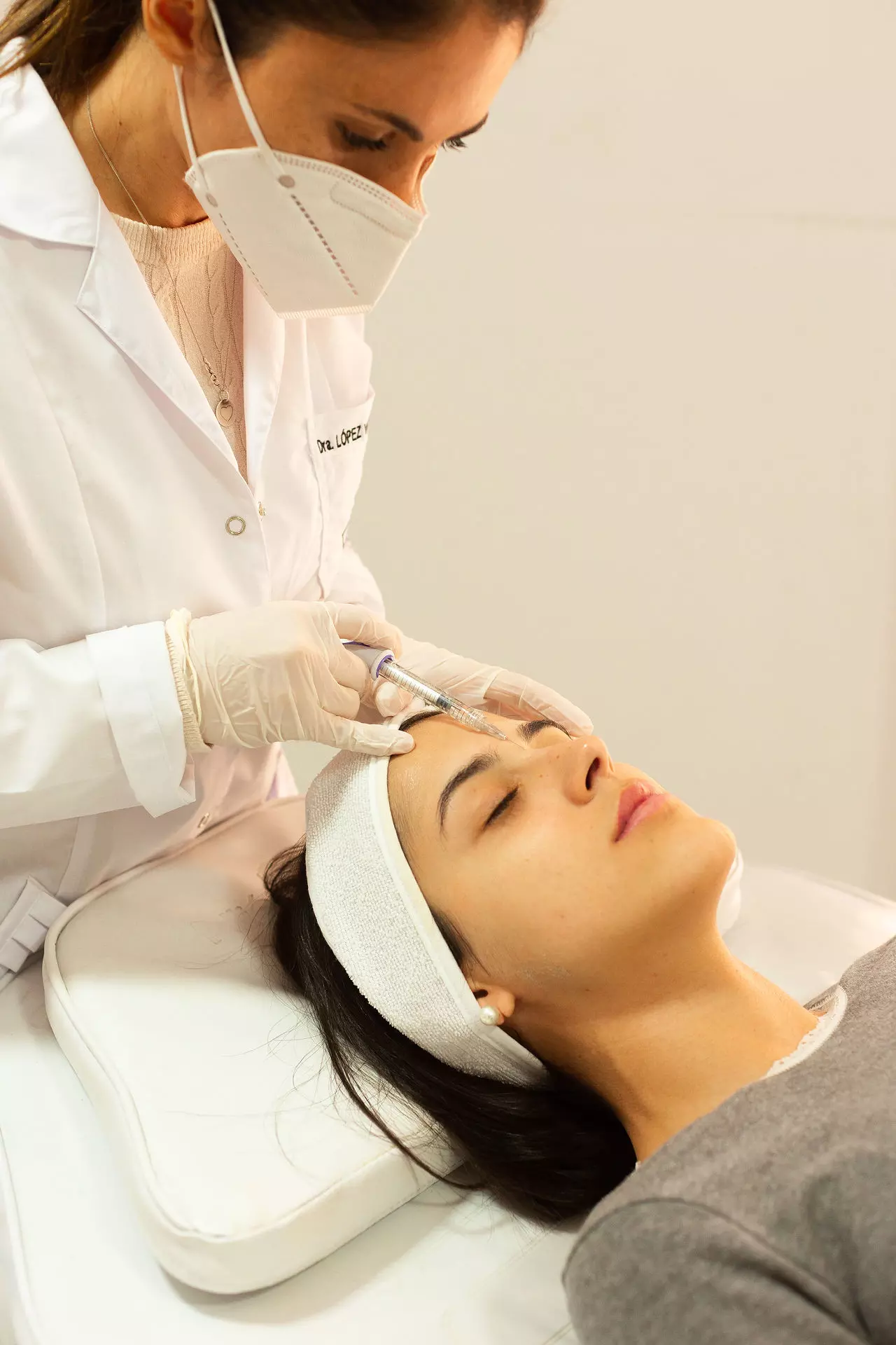 Protocolos faciales y preparación para eventos en Antónima